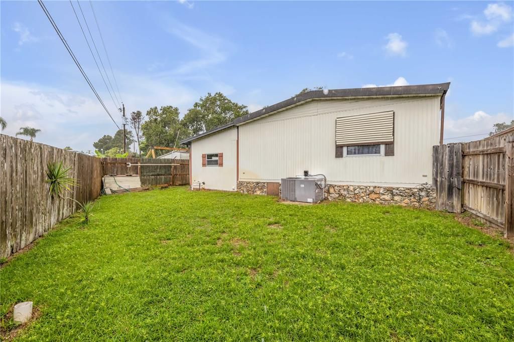 For Sale: $179,000 (2 beds, 2 baths, 1152 Square Feet)