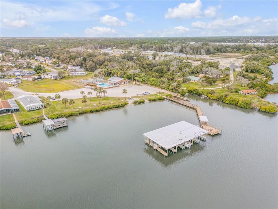 For Sale: $179,000 (2 beds, 2 baths, 1152 Square Feet)