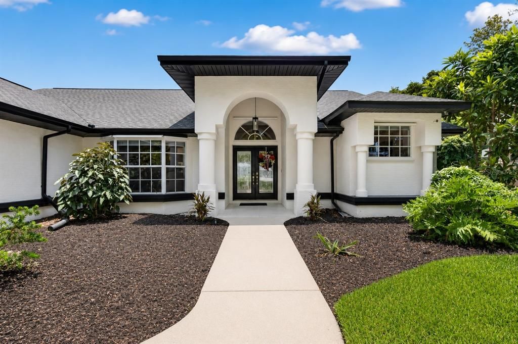 For Sale: $499,900 (3 beds, 2 baths, 2252 Square Feet)