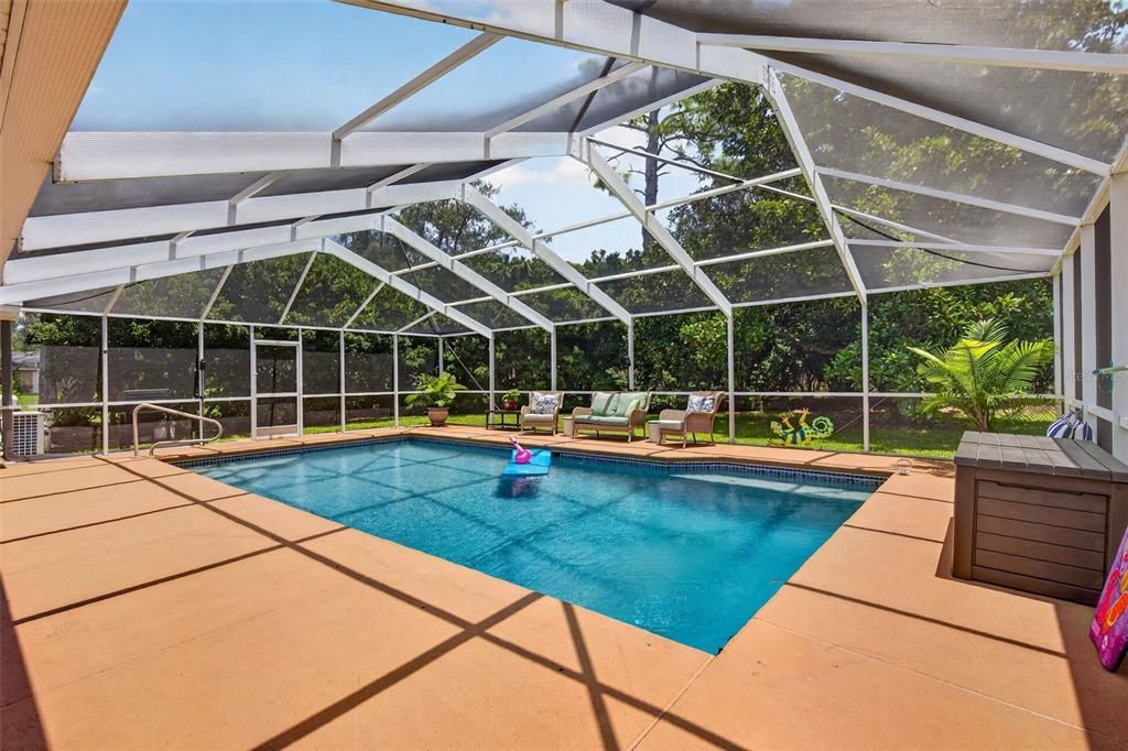 For Sale: $499,900 (3 beds, 2 baths, 2252 Square Feet)