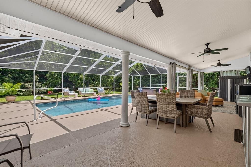 For Sale: $499,900 (3 beds, 2 baths, 2252 Square Feet)