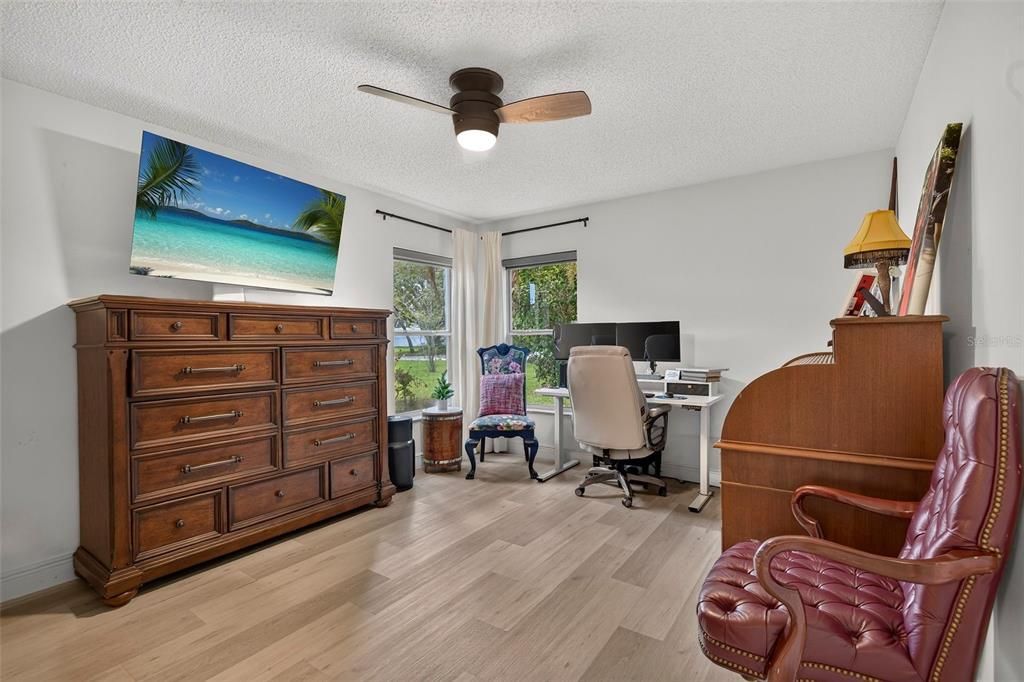 For Sale: $499,900 (3 beds, 2 baths, 2252 Square Feet)