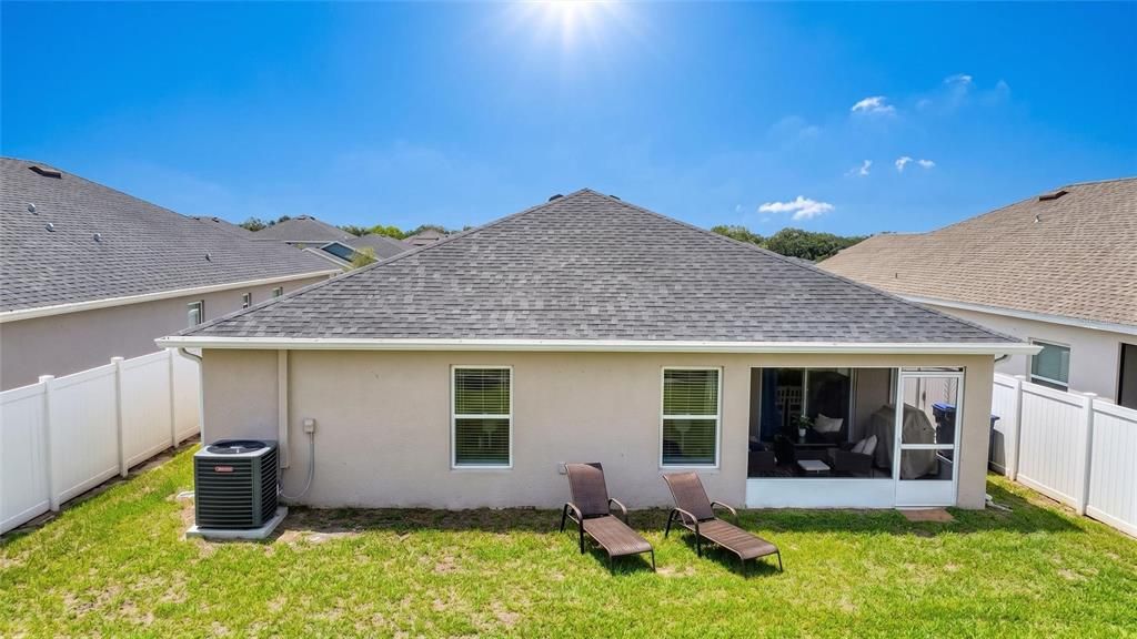 For Sale: $325,000 (3 beds, 2 baths, 1698 Square Feet)