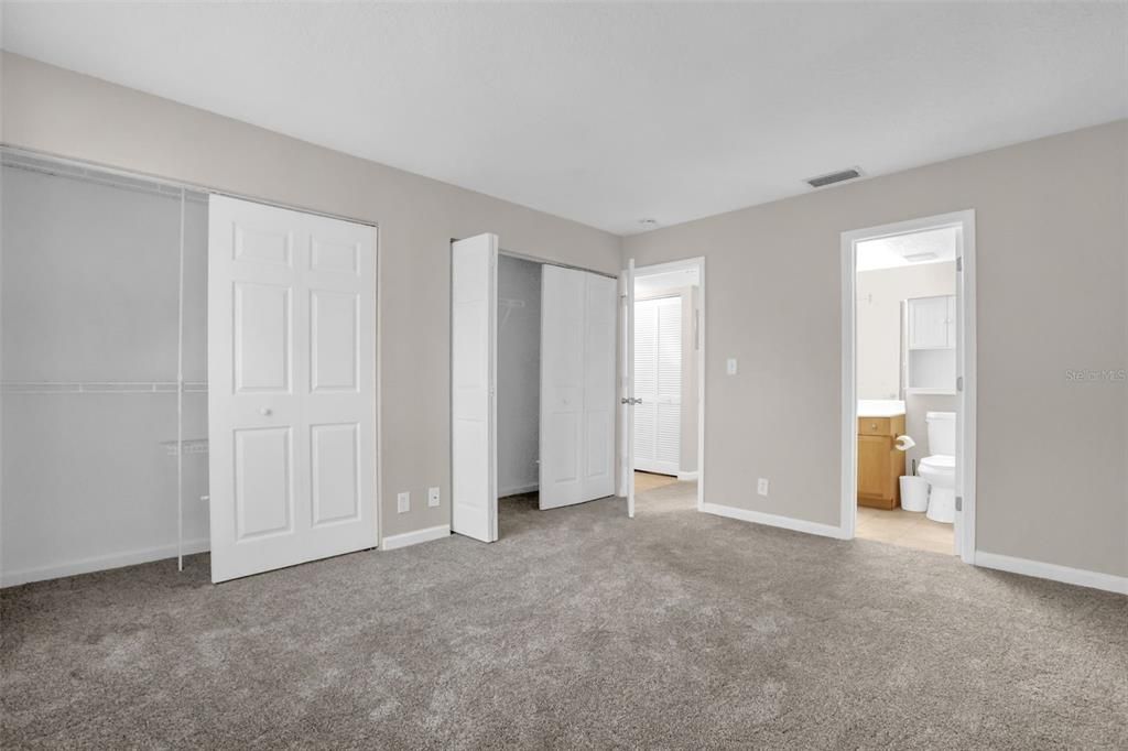 For Sale: $125,000 (1 beds, 1 baths, 633 Square Feet)