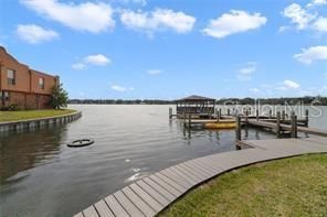 For Sale: $125,000 (1 beds, 1 baths, 633 Square Feet)