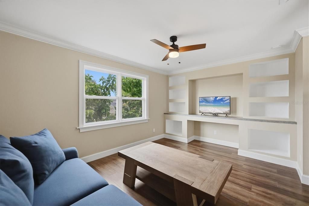 For Rent: $5,950 (4 beds, 2 baths, 2691 Square Feet)