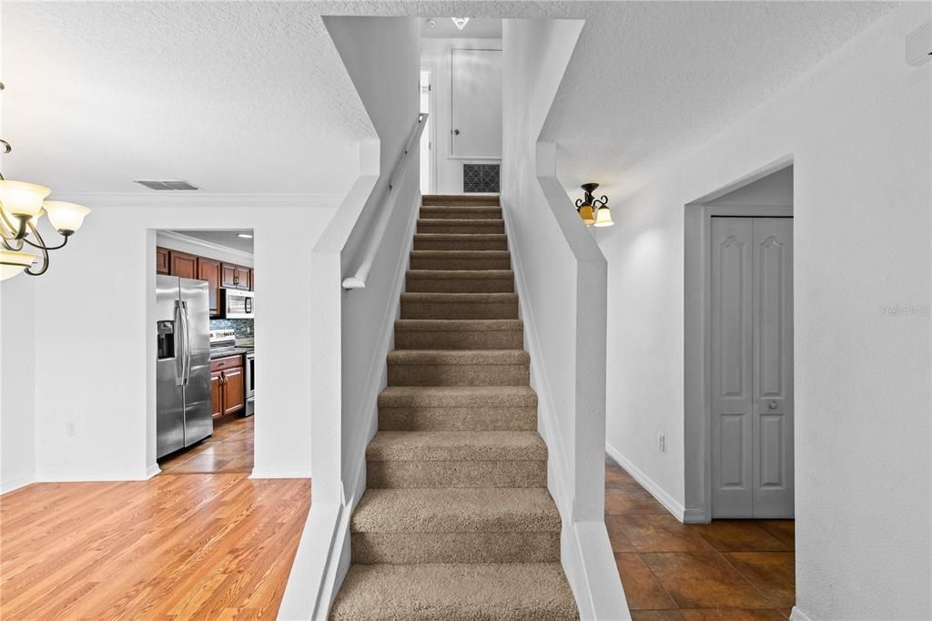 En Venta: $455,000 (4 camas, 2 baños, 1858 Pies cuadrados)