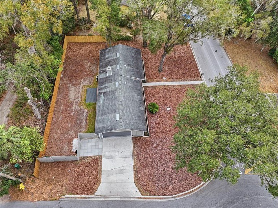 For Sale: $299,900 (3 beds, 2 baths, 1228 Square Feet)