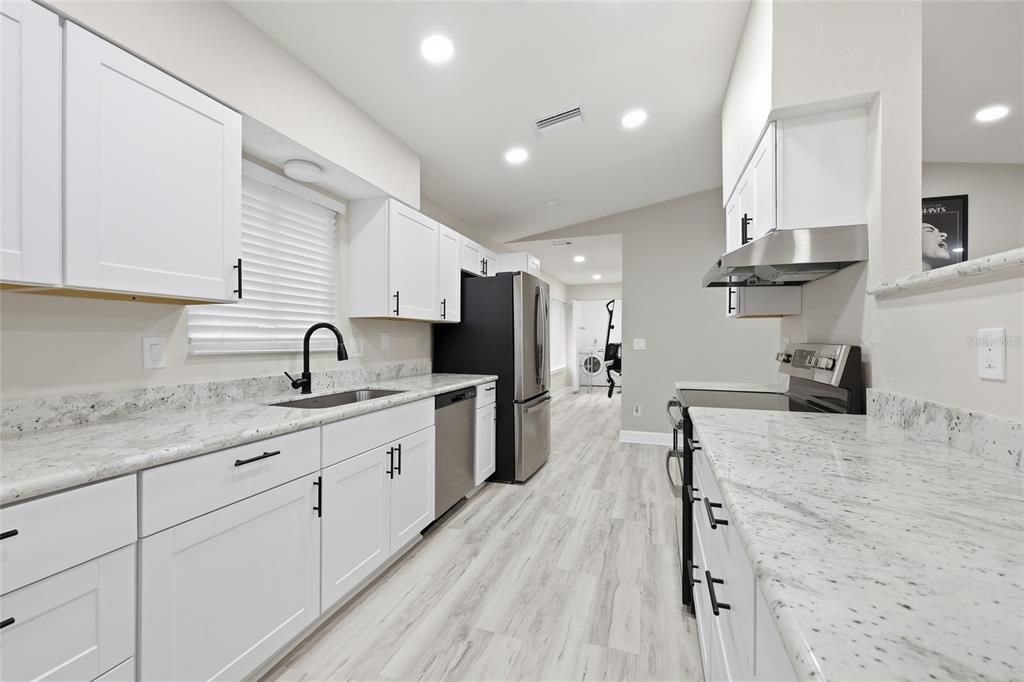 For Sale: $299,900 (3 beds, 2 baths, 1228 Square Feet)