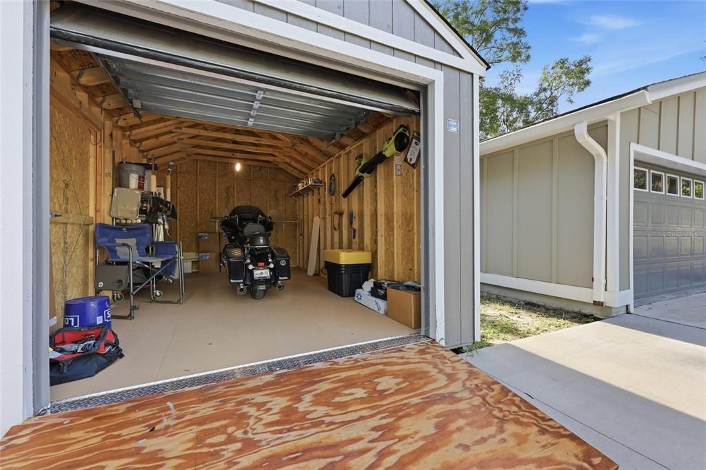 For Sale: $299,900 (3 beds, 2 baths, 1228 Square Feet)