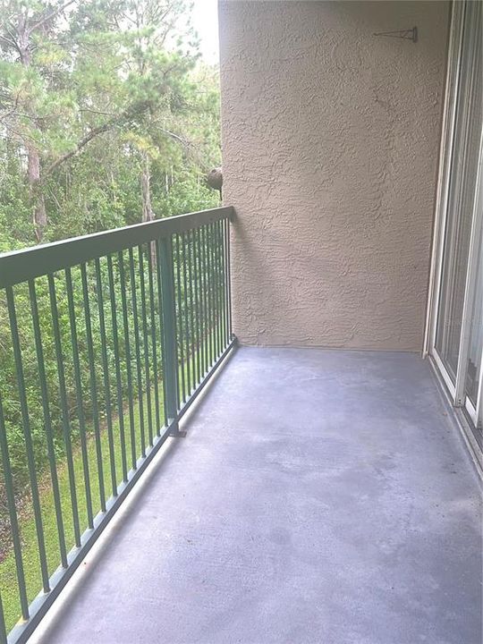 For Rent: $1,650 (2 beds, 1 baths, 961 Square Feet)