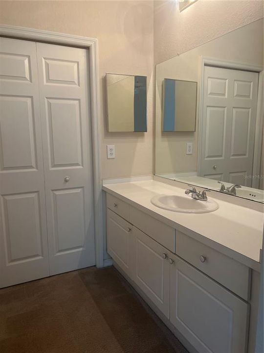 For Rent: $1,650 (2 beds, 1 baths, 961 Square Feet)