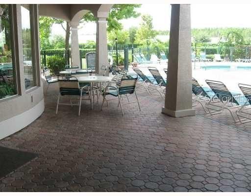 For Rent: $1,650 (2 beds, 1 baths, 961 Square Feet)