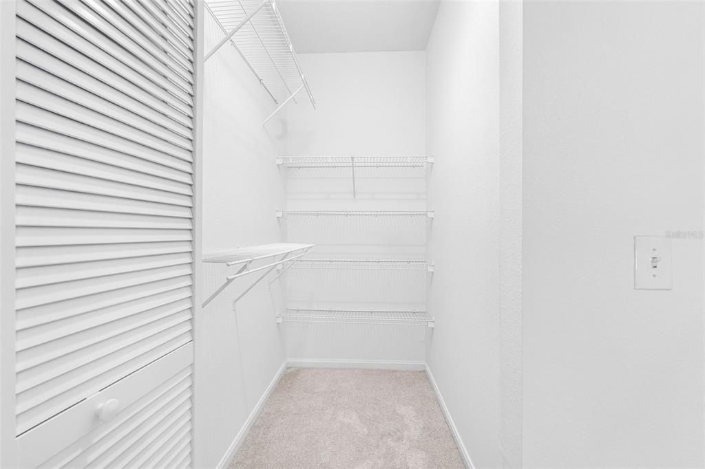 En Venta: $325,000 (3 camas, 2 baños, 1405 Pies cuadrados)