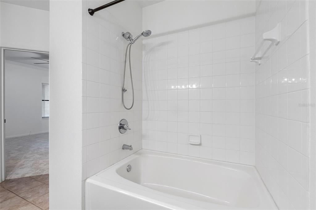 En Venta: $325,000 (3 camas, 2 baños, 1405 Pies cuadrados)