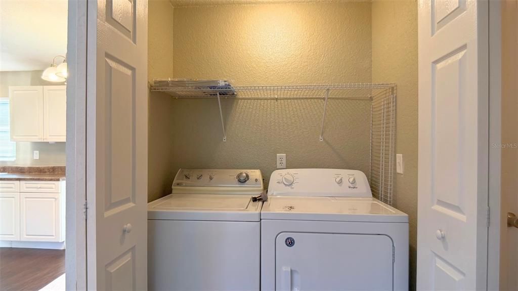 For Sale: $195,000 (2 beds, 1 baths, 950 Square Feet)