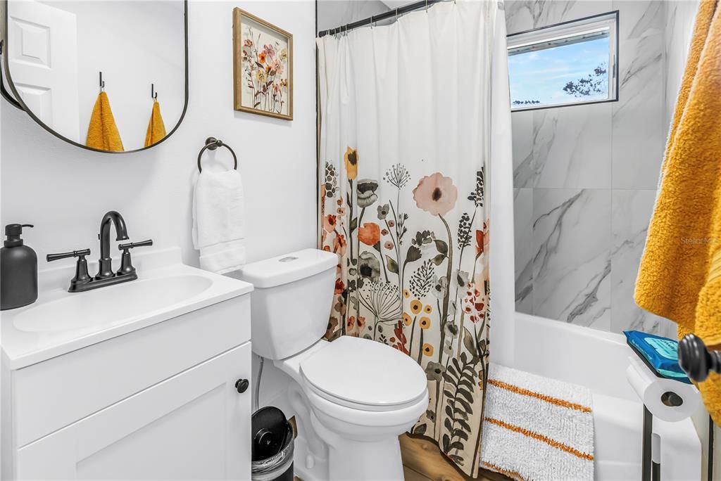 For Sale: $1,275,000 (3 beds, 3 baths, 1922 Square Feet)