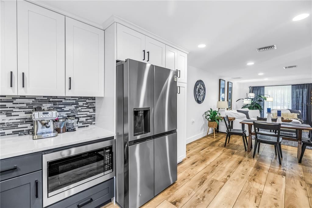 For Sale: $1,275,000 (3 beds, 3 baths, 1922 Square Feet)