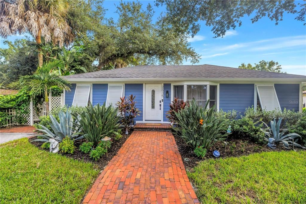 For Sale: $1,275,000 (3 beds, 3 baths, 1922 Square Feet)