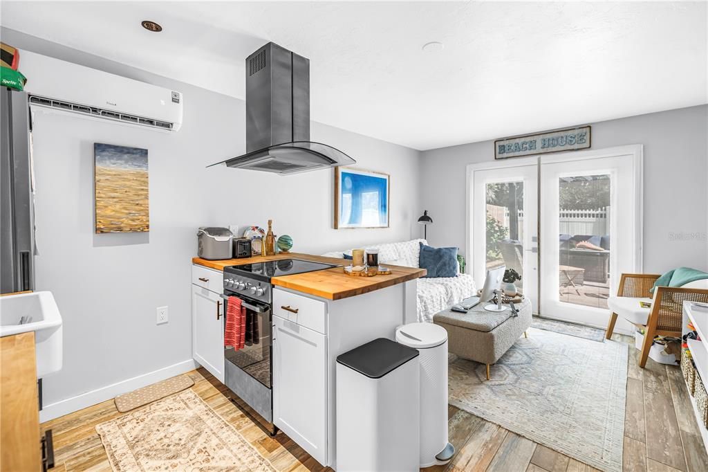 For Sale: $1,275,000 (3 beds, 3 baths, 1922 Square Feet)