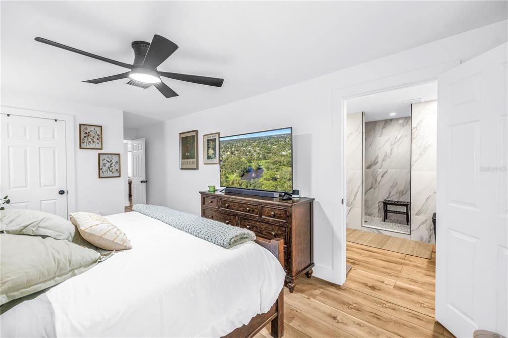 For Sale: $1,275,000 (3 beds, 3 baths, 1922 Square Feet)