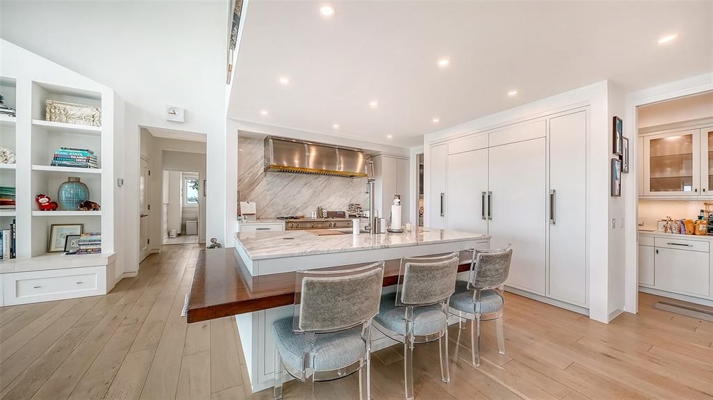 For Sale: $13,900,000 (6 beds, 6 baths, 6862 Square Feet)
