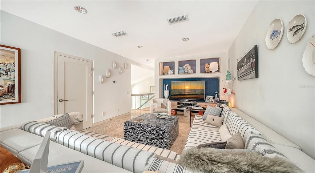 For Sale: $13,900,000 (6 beds, 6 baths, 6862 Square Feet)