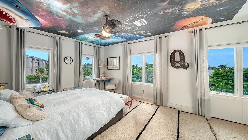 For Sale: $13,900,000 (6 beds, 6 baths, 6862 Square Feet)