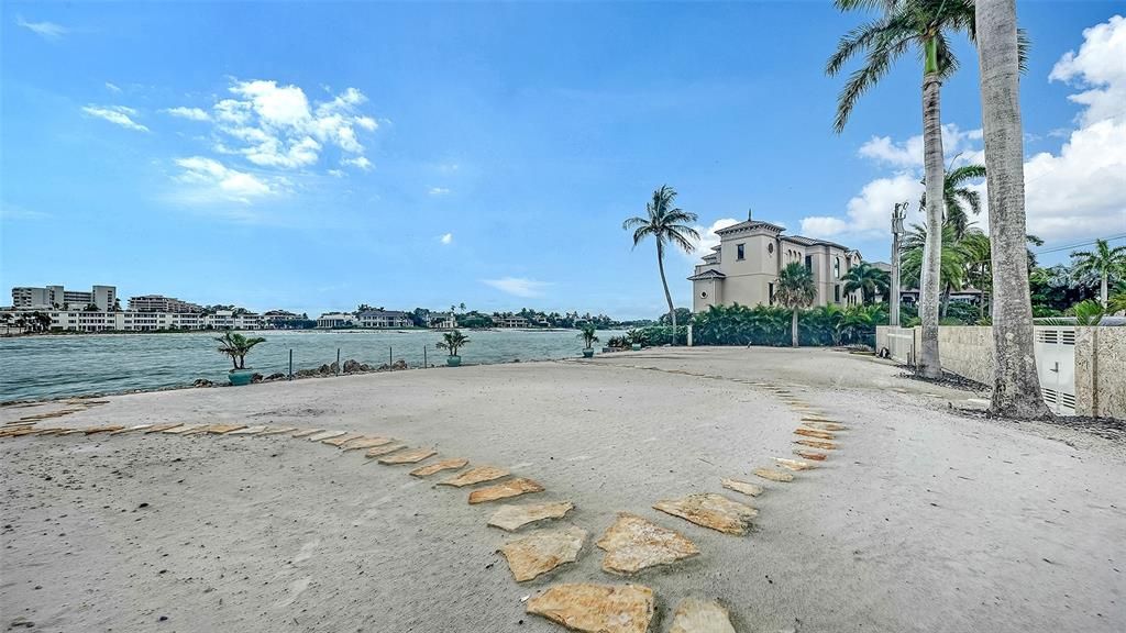 For Sale: $13,900,000 (6 beds, 6 baths, 6862 Square Feet)