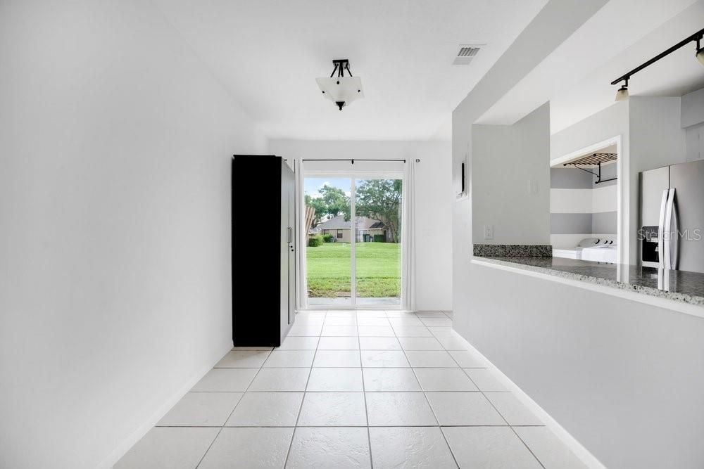 For Sale: $244,900 (2 beds, 2 baths, 1156 Square Feet)