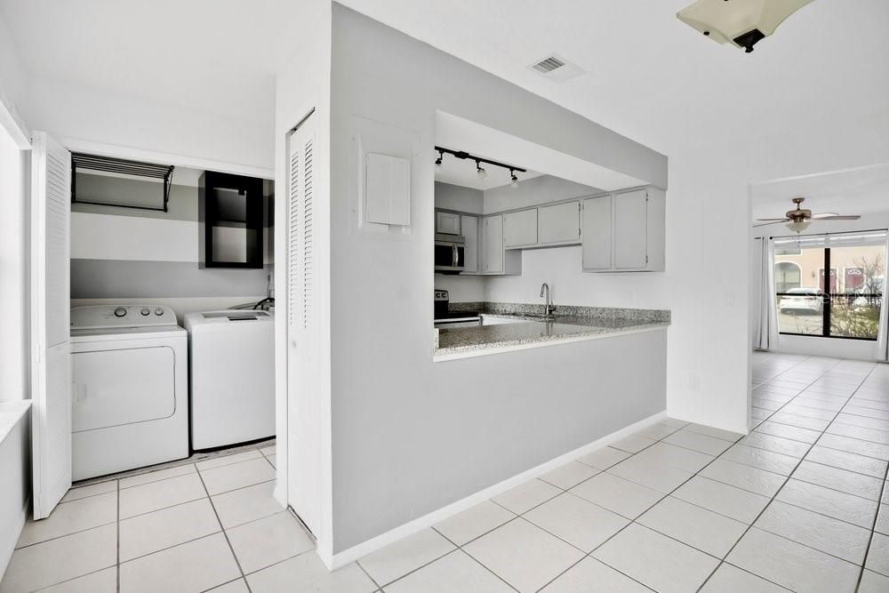 For Sale: $244,900 (2 beds, 2 baths, 1156 Square Feet)