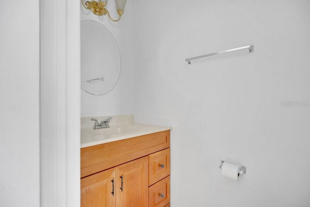 For Sale: $244,900 (2 beds, 2 baths, 1156 Square Feet)