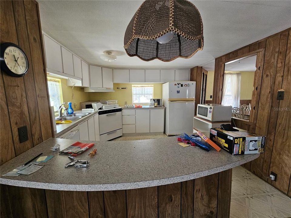 For Sale: $279,900 (3 beds, 2 baths, 1344 Square Feet)