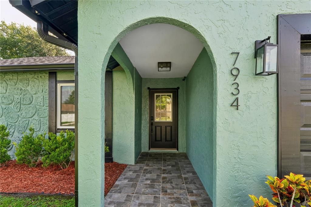 For Sale: $254,900 (3 beds, 2 baths, 1245 Square Feet)
