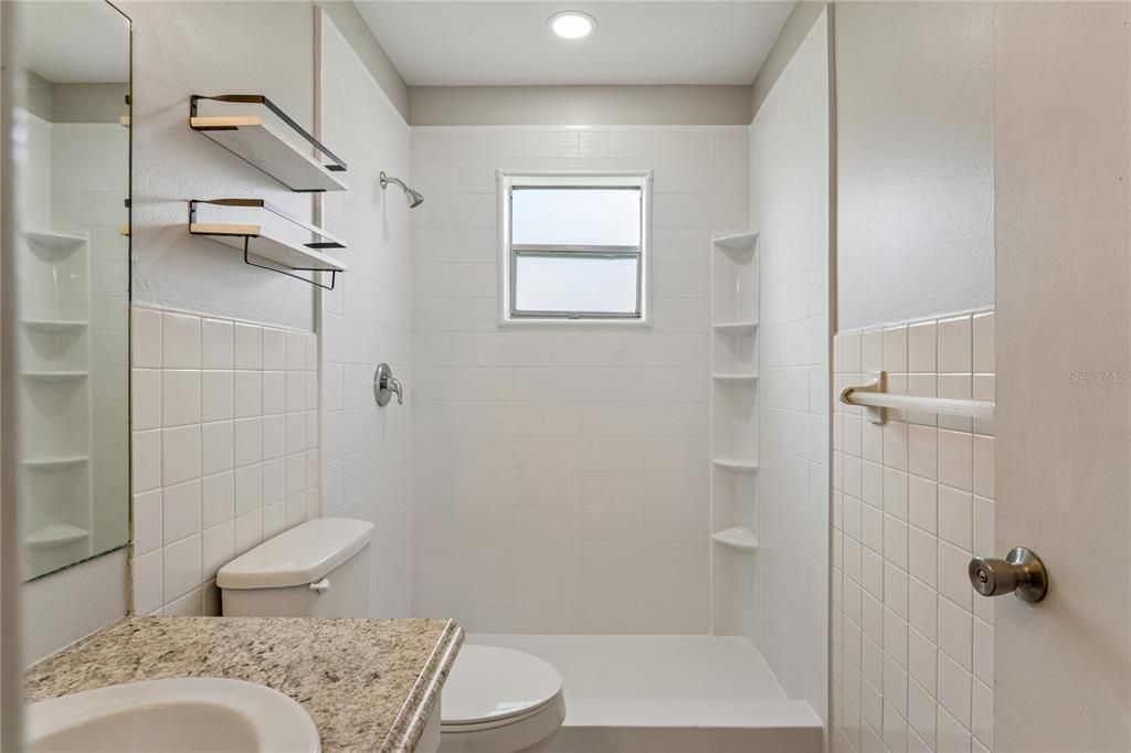 For Sale: $254,900 (3 beds, 2 baths, 1245 Square Feet)