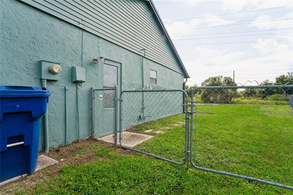 For Sale: $254,900 (3 beds, 2 baths, 1245 Square Feet)
