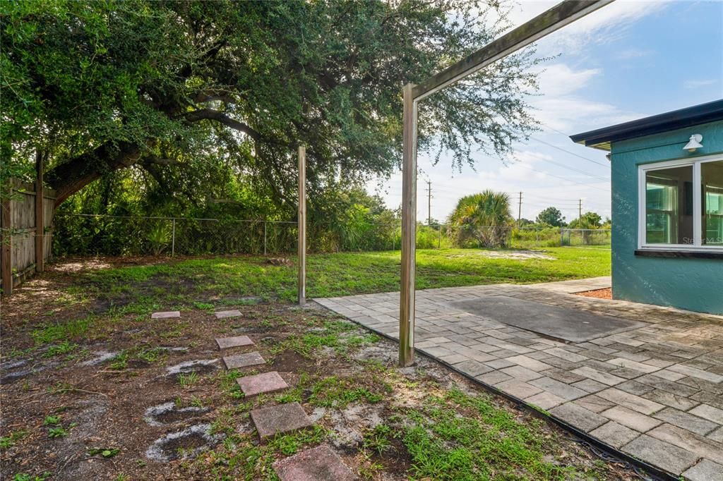 For Sale: $254,900 (3 beds, 2 baths, 1245 Square Feet)