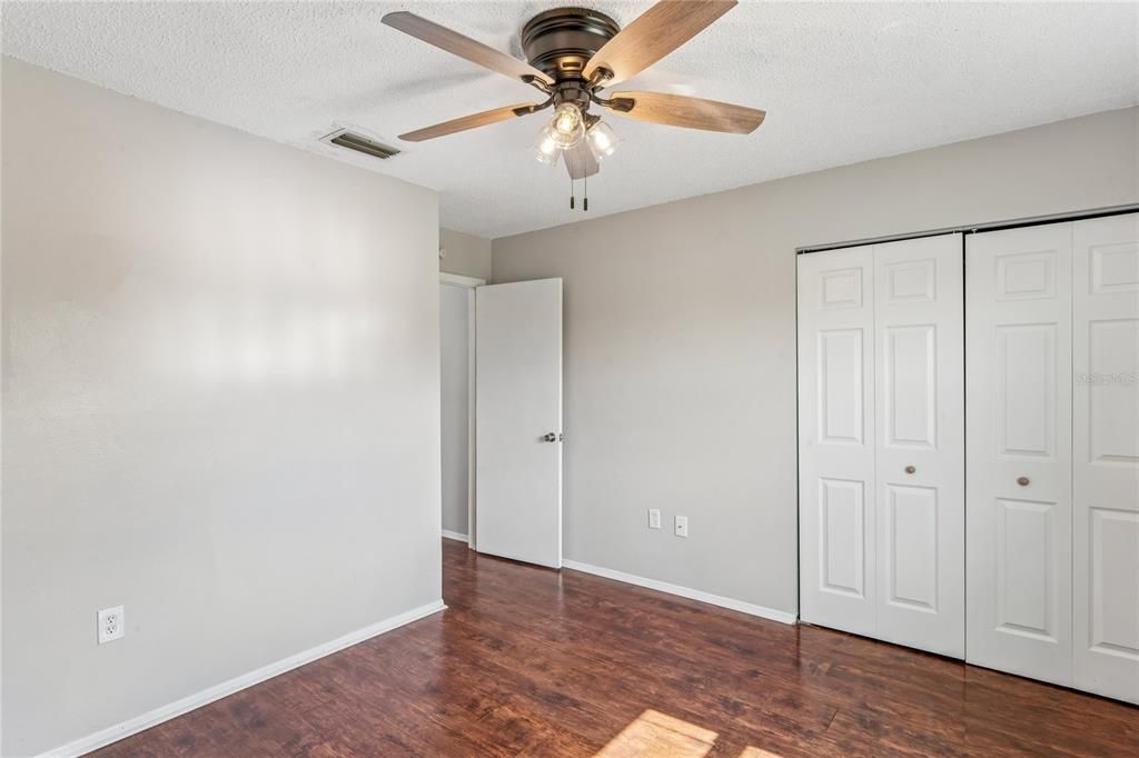 For Sale: $254,900 (3 beds, 2 baths, 1245 Square Feet)