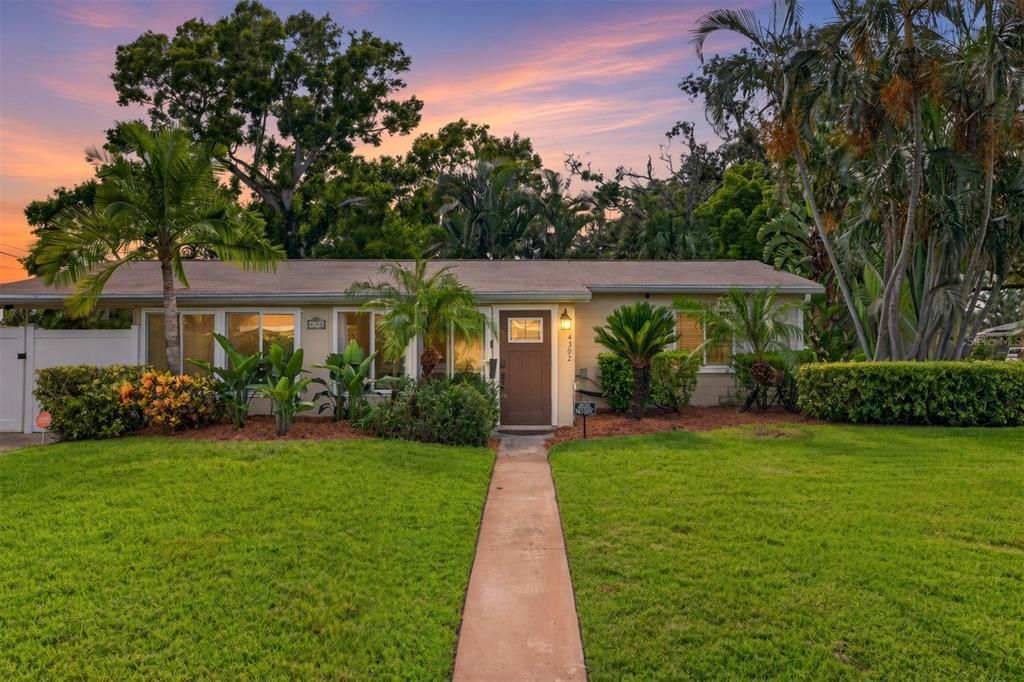 En Venta: $450,000 (3 camas, 2 baños, 1182 Pies cuadrados)