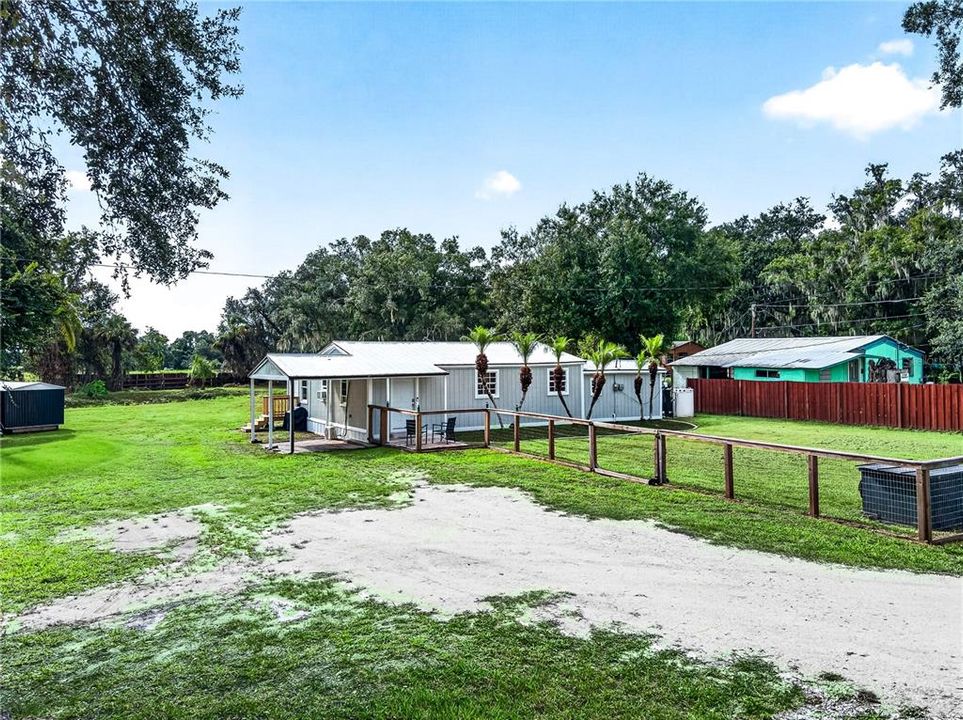For Sale: $189,900 (3 beds, 1 baths, 1059 Square Feet)