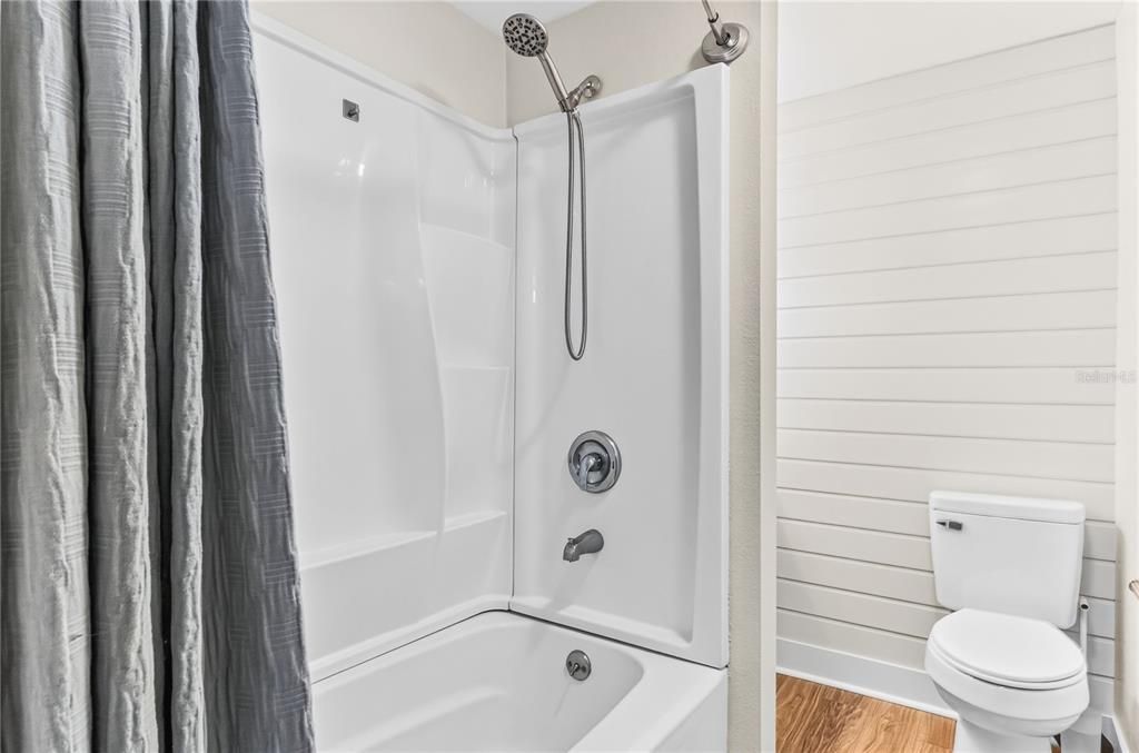 For Sale: $189,900 (3 beds, 1 baths, 1059 Square Feet)