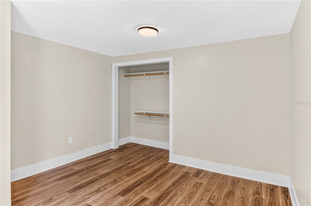 For Sale: $189,900 (3 beds, 1 baths, 1059 Square Feet)