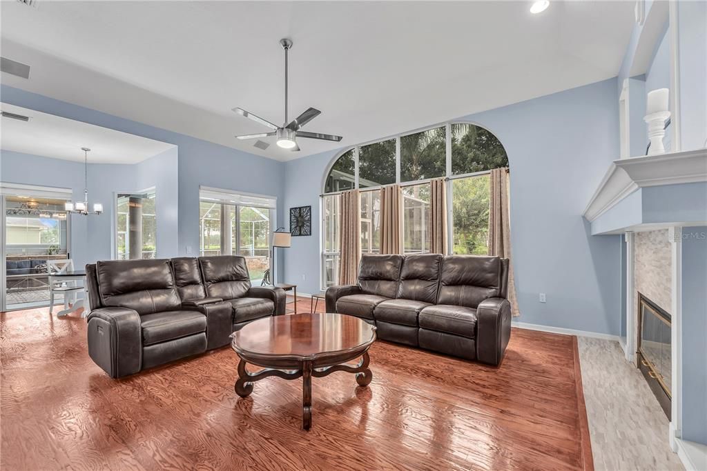For Sale: $639,900 (4 beds, 3 baths, 3052 Square Feet)