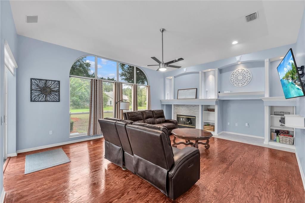 For Sale: $639,900 (4 beds, 3 baths, 3052 Square Feet)