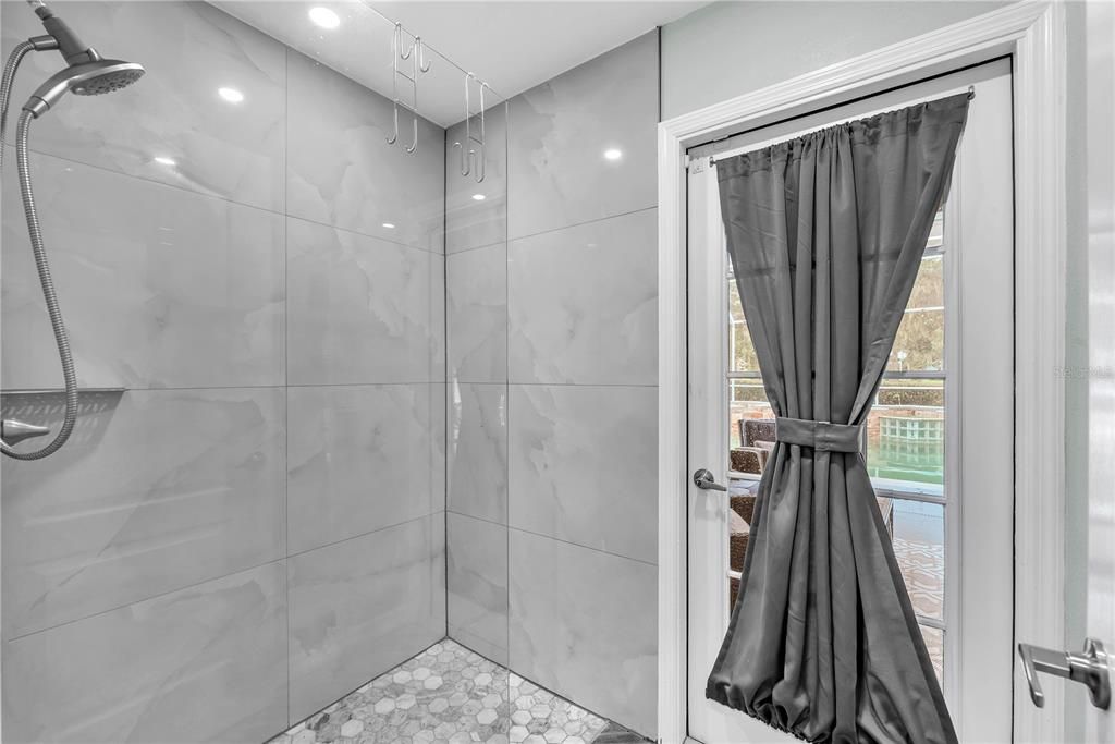 For Sale: $639,900 (4 beds, 3 baths, 3052 Square Feet)