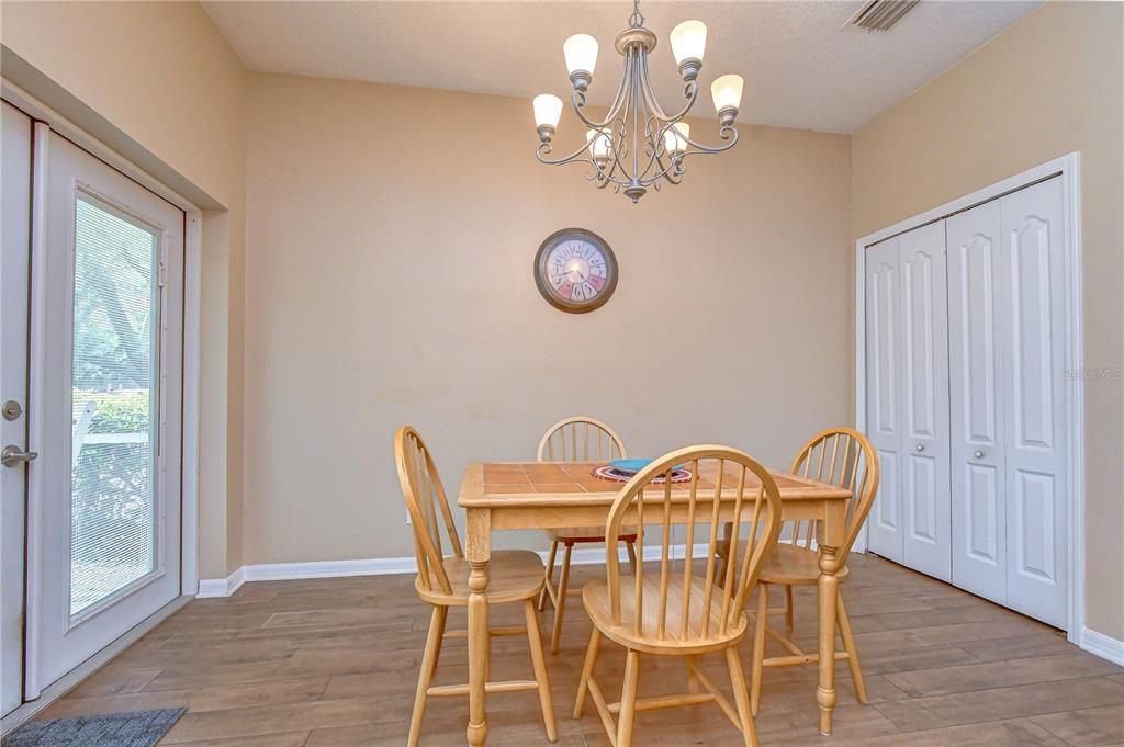 For Sale: $300,000 (3 beds, 2 baths, 1822 Square Feet)