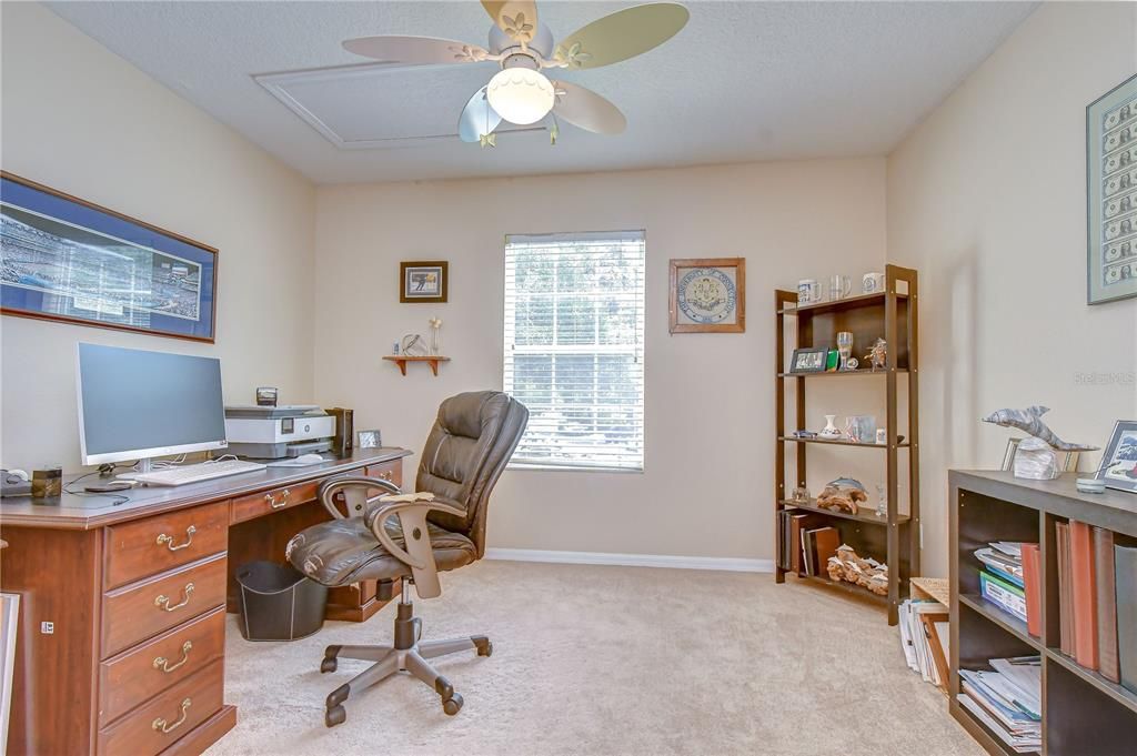 For Sale: $300,000 (3 beds, 2 baths, 1822 Square Feet)