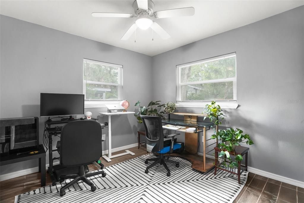 Activo con contrato: $599,000 (3 camas, 2 baños, 1329 Pies cuadrados)
