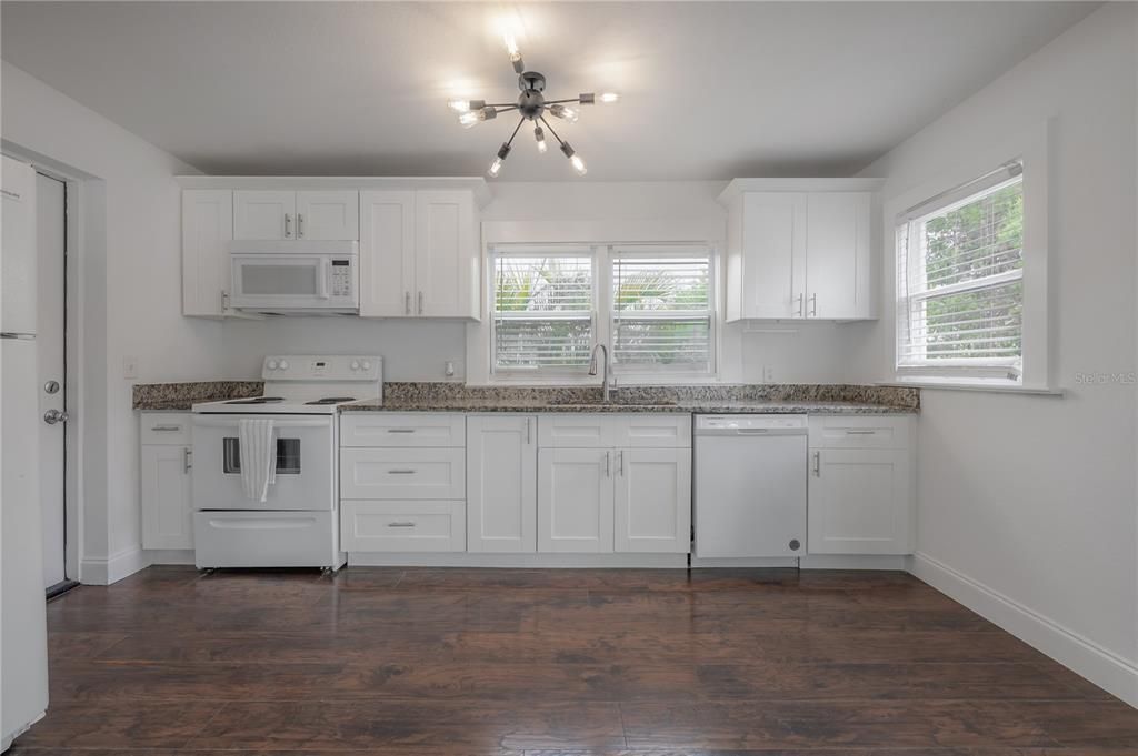 For Sale: $375,000 (3 beds, 0 baths, 1338 Square Feet)