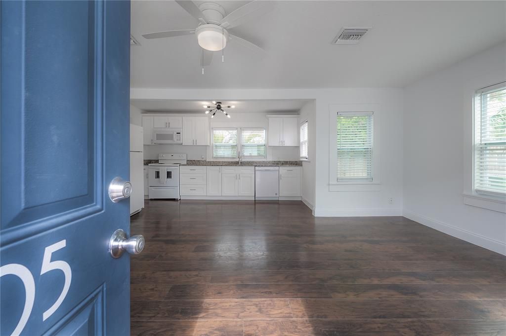 For Sale: $375,000 (3 beds, 0 baths, 1338 Square Feet)